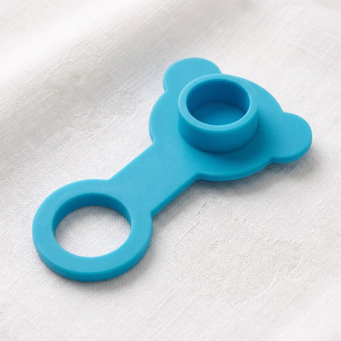Blue Silicone Bathtub Drain Plug Stopper for Easy Removal, featuring bear shape, smooth surface, and ergonomic design.