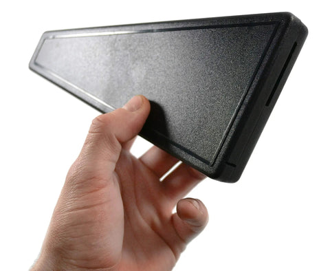 Hand holding Premium Quantitative Spectroscope For Crystal Clear Wavelength Readings From 400 To 700 nm With Plus Or Minus Five nm Accuracy