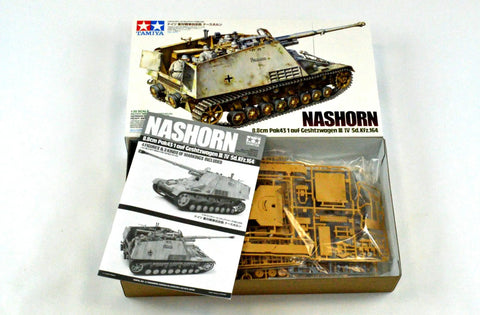 Beefy 1/35 Nashhorn Heavy Tank Destroyer Kit With Four Winter Figures, box, instructions, parts, and beige finish.