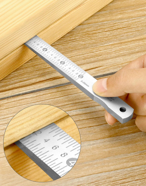Side view of QWORK taper gauge feeler tool measuring a 0.4-6 mm wood gap; carbon steel with chrome plating