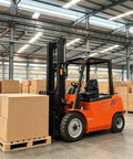 Heavy Duty Battery Operated Electric Forklift Truck For Warehouse Muscle And Smooth Pallet Stacking Industrial cargo hauler lifting boxes
