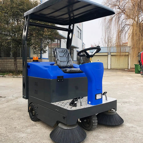 Premium Ride On Industrial Floor Sweeper For Warehouses Factories And Parking Lots Heavy Duty Commercial Cleaning Machine With Powerful Suction System For Large Spaces And Workshop Maintenance Needs