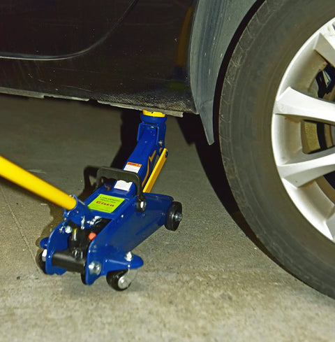 2 Ton Heavy Duty Hydraulic Floor Jack With Low Profile Design For Sedans lifting a car from 5.125 inch minimum height