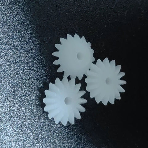 Dope Ten Piece Bevel Gear Set 0.5 Module 16 Teeth 1.9mm Bore 2mm Tight Fit Plastic S162A Bevel Gears close-up view