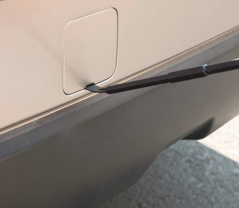 Pry bar from 3-Piece Non-Marring Pry Bar Set With Double-Ended Nylon Tools, 7.25-Inch Pry Bars For Tight Spaces And Quick Access in use on car
