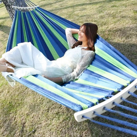 Beefy Heavy Duty Two Person Camping Hammock With 660 Lb Capacity, 103 Inch Long By 60 Inch Wide Sleep Surface, outdoor view