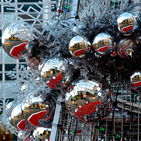 Heavy Duty 304 Stainless Steel Hollow Sphere Ball With Slick Polished Finish Rock Solid For Pro Level Welding Diy Crafting Garden Railings And Killer Decor Accents 19mm Silver, decorative silver balls with shiny finish.