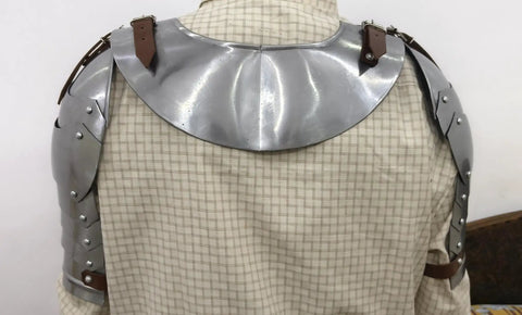 Rear view of Medieval Iron Gorget With Pauldrons And Gothic Spaulders Armor Set on mannequin back