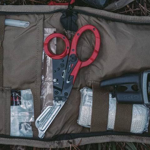 ParaShears Lightweight Backcountry Stainless Steel Pro-Grade Multi-Tool With 11 Tools And Compound Leverage Technology in rescue kit