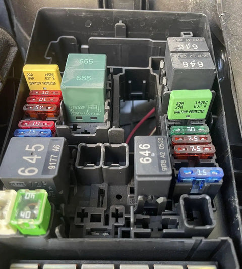 Auto Reset Atc Ato Low Profile Circuit Breaker Kit 12V Dc Six Pack Mixed Amps For Cars Trucks Boats Solar Panels Heavy Duty visible inside fuse box.