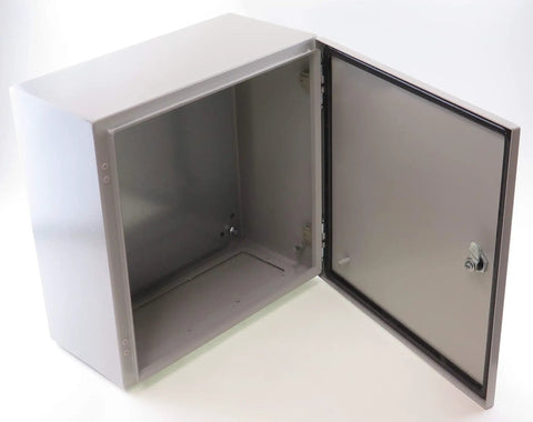 Heavy Duty Fully Enclosed IP66 Electrical Enclosure With Lock And Keys NEMA 4 Metal Box 16 Gauge Wall Mount Enclosure open view