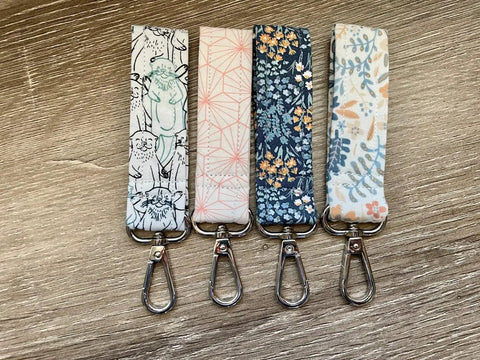 Heavy Duty Silver Swivel Lobster Clasps One Inch Metal Snap Hooks Built Boss Tough For Purses Bags And Secure Key Chains with fabric straps