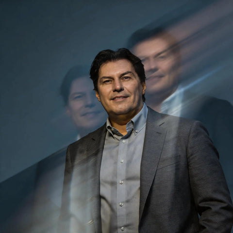 Portrait of a man with motion blur effect using Handheld 100mm Double-Sided Prism Filter For Ghosting, Stretching, Motion Blur And Creative Shooting.