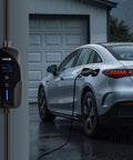 Level 2 Electric Vehicle Charger 32 Amp Adjustable With 25 Foot Cable Nema 14-50P Plug Lcd Display charging EV in rain