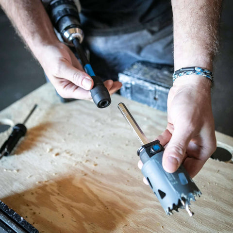 Amazon Spyder 12-inch dual hex8/hex10 locking hole saw extension Chuck in use with a drill