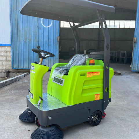 Ride on Heavy Duty Industrial Floor Sweeper Machine For Large Warehouse And Factory Cleaning. Professional Grade Walk Behind Sweeper Solution For Efficient Debris Removal And Maintenance Work