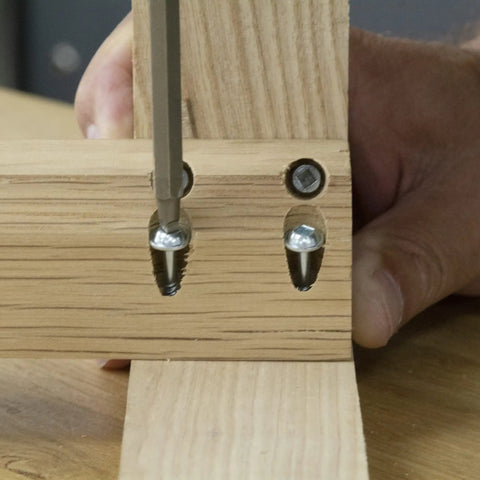Inserting Pocket Hole Screws For Hardwoods 1 Inch Long Pack Of 500 Fine Self Cutting Threaded Square Drive PH 6 X 25 into wood joint