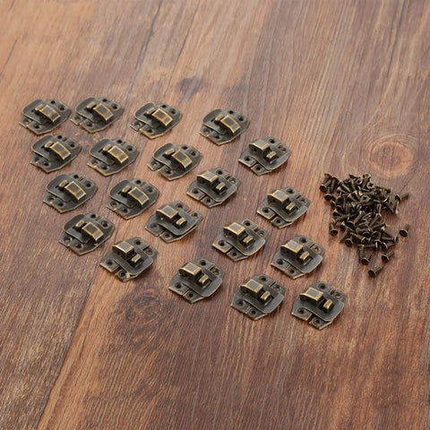 Antique Bronze Box Hasp Lock Set 20Pcs Vintage Jewelry Box Latches 24x19mm Old School Retro Hardware For Jewelry Box Suitcase Toolbox Furniture Easy Install Durable Iron on wood surface