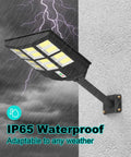 600W Solar Street Light Outdoor Waterproof Dusk To Dawn 60000 Lumens 6500K High Brightness LED Street Lamp in rain