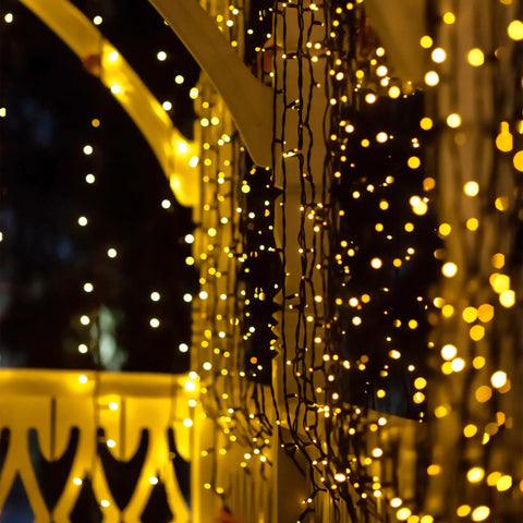 Close-up of 2 Pack Outdoor Solar String Lights 72 Ft With 200 LEDs, IP65 Waterproof, 8 Lighting Modes, Warm White For Xmas Tree Decor