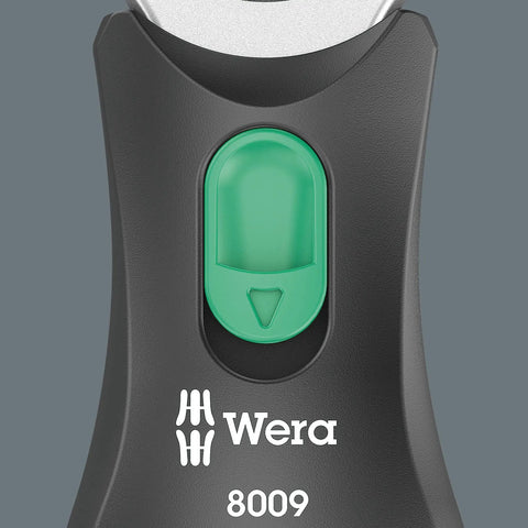 Close-up of compact black and green handle of Zyklop Pocket Ratchet Set Imperial 1 With Integrated Bit Magazine, 13-Piece Kit.