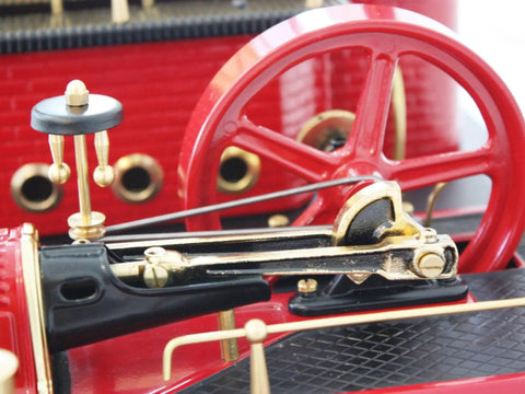 Close-up of D21 Steam Engine Model with Esbit Dry Fuel Burner TÜV Certified 120mm Burner 65mm Pot 165mm Frame classic mini steam rig