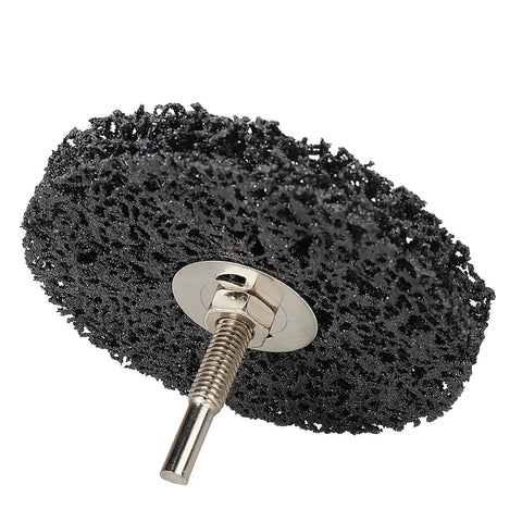 Durable 4 Inch Abrasive Strip Wheels With 6MM Shank For Drill Bit showing a heavy-duty black fiber pad for scraping surfaces.