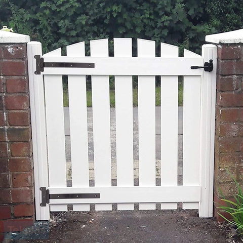 White gate with 18-Inch Matte Black Barn Door Hinges, Heavy Duty 4mm Thick Iron Gate Hinges, ideal for shed doors and exterior use