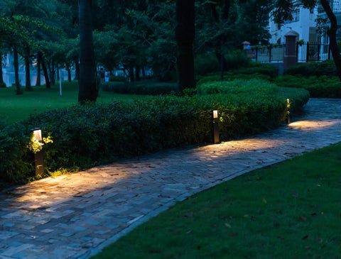 Beveled Emitting LED Landscape Path Lights For Outdoor Garden Waterproof Aluminum Housing 10W 800 Lumens Warm White 3000K