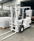 Heavy Duty Electric Forklift For Warehouse Use With Smooth Lifting And Quick Goods Movement Battery Powered Stack Truck Built For Inventory Transport And Durable Warehouse Handling, white