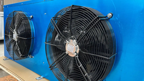 Pro Grade 6HP Walk In Refrigerator Cooling Kit With Box Type Condenser And Evaporator Air Cooler dual fan detail on blue surface