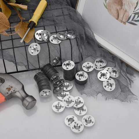 Six Hundred Pieces Foam Board Fasteners With One And One Eighth Inch Galvanized Metal Washers scattered on netting