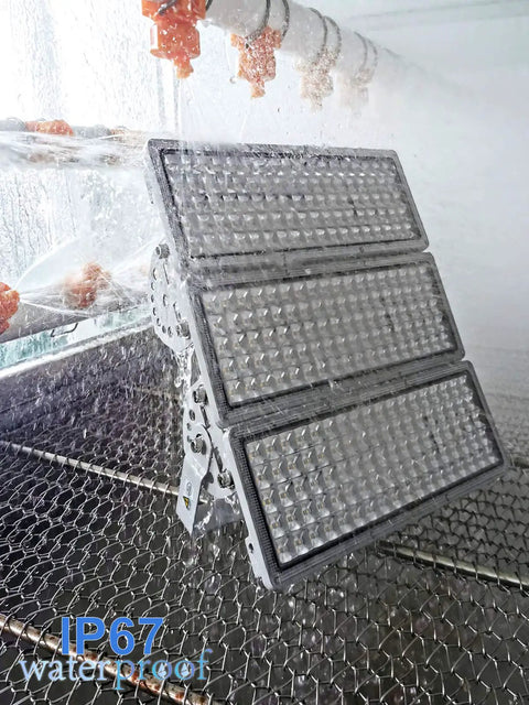 300W LED Stadium Flood Light with Adjustable Angle IP67 Waterproof Outdoor Floodlights Delivering 33000LM at 6500K in rain test