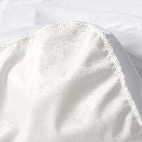 Queen Size Waterproof Mattress Protector With Full Bed Bug Proof Shield Snug Elastic Bands Secure Fit Keeps The Bed Drip Free All Night Long For Hassle Free Rest In Crisp White
