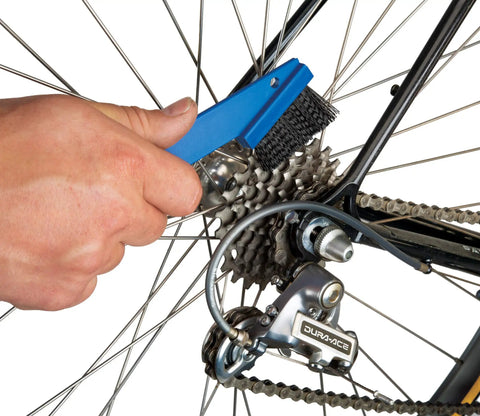 GSC-1 Gear Cleaning Brush for Bikes and Chains with Curved-Toothed End Reaches Grime, cleaning bike gears