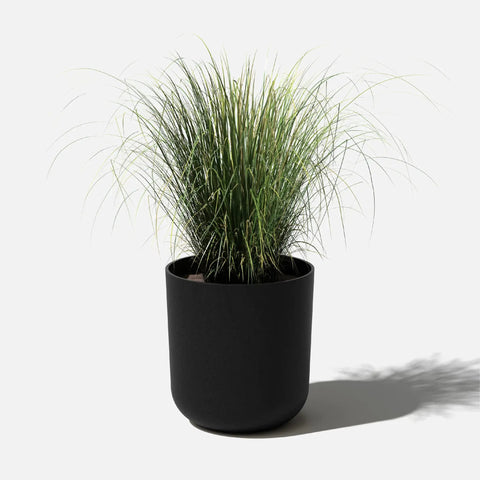 Round Black Plastic Planter Pots With Drainage Holes For Indoor Outdoor Use, Durable Plastic Stone Composite Planters Weatherproof From Minus 20 To 120 Degrees, Ideal For Succulents, Flowers, And Modern Home Gardens, 20 Inches with plant
