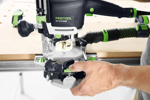Edge Guide Parallel Side For OF 1010 And MFK 700 Routers With Fine Adjustment in use on a router with a person's hand adjusting