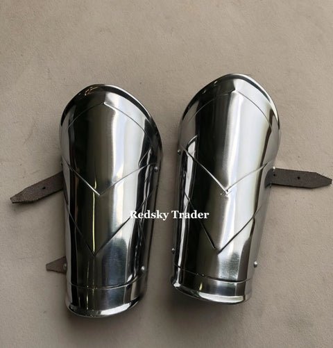 Medieval Knight Lady Half Body Armor Set With Cuirass And Tassets, Pauldrons, Bracers And Leg Greaves, Adjustable Leather Straps detail