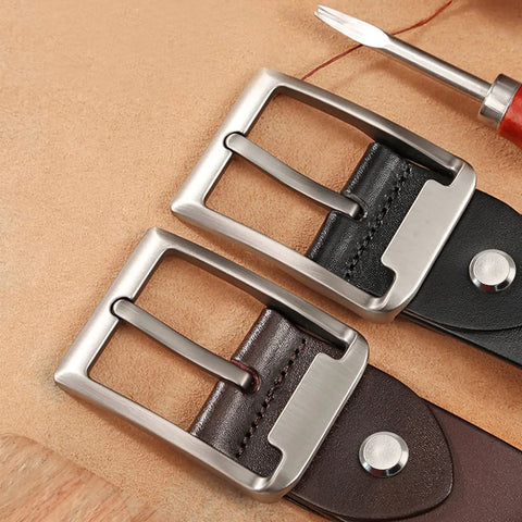 Kickass Heavy Duty Phillips Head Chicago Screws M5 X 6Mm Binding Post Fasteners Forged From Tough Carbon Steel on leather belts.