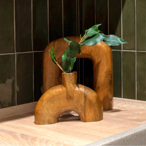 Clear Matte Finish Spray Locks Down Every Surface With A Smooth Non Glossy Look That Will Not Yellow Over Time Dries Fast Covers Big Squares Perfect For Weekend Warriors Keeps Your Gear Looking Clean And Protected Zero Shine Now 11 Oz Can on wooden vase with greenery.