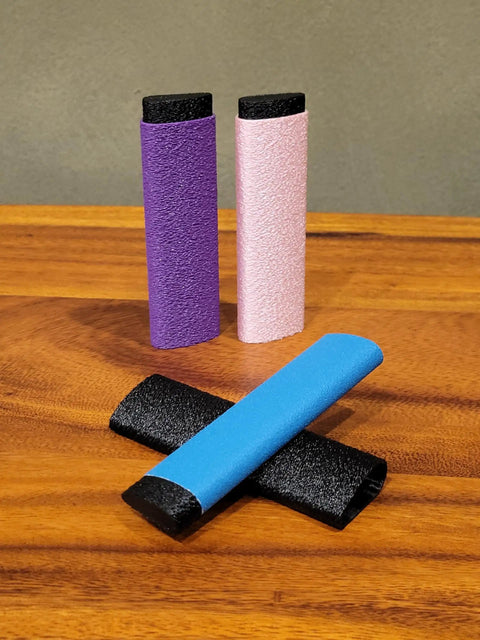 Colorful reusable skin file with cover for rock climbing and bouldering, hand callus sander for climbers, gym buffs, black end caps