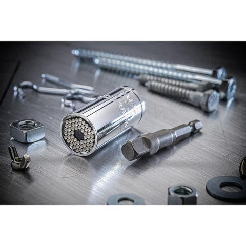 Three Eighth Inch Drive Universal Socket With Adapter For Auto Adjusting From One Quarter To Three Quarters Inch And Seven To Nineteen Millimeter