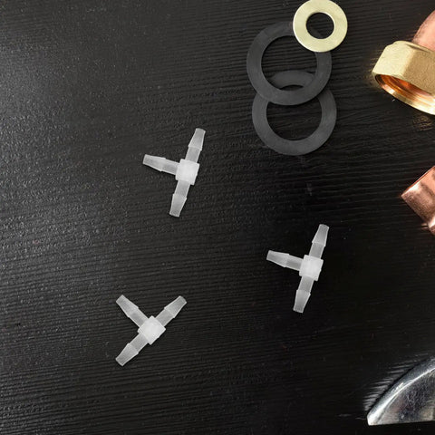 20 Pieces Plastic Reducing Tee Fittings Set, Leakproof No Fuss T Shaped Pipe Connectors, Easy Install, Stable Flow, Ideal For Chemical And Mechanical Industries, Multi Industry Pipe Adapters, plastic barbed tees on black surface