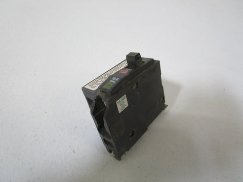 Side view of QOB1201021 20 Amp 120 240V Miniature Circuit Breaker Molded Case For Home And Workshop Electrical Panel Protection 600V 80A Icu