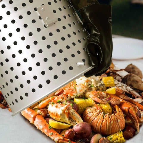 80 Quart Seafood Boiling Kit With Strainer And Basket Outdoor Boil Pot 100000 BTU Propane Burner 10 PSI Regulator in use