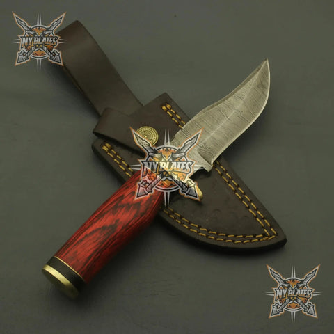 Damascus Steel Hunting Knife With Rosewood Handle 8 Inch Full Tang Blade Traditional Style Leather Sheath For Camping Skinning