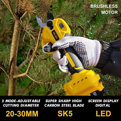 4 In 1 Cordless Pole Saw And Electric Pruning Shears With 8 Inch Brushless Mini Chainsaw used for branch trimming