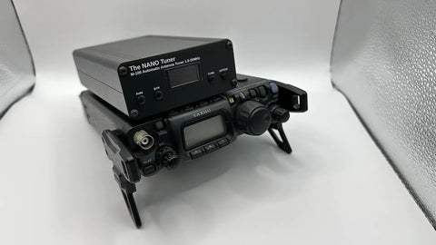 Plug And Play Tiny 100W Automatic Antenna Tuner With OLED Display Covers 1.8 MHz To 55 MHz Self Tuning ATU on ham radio unit