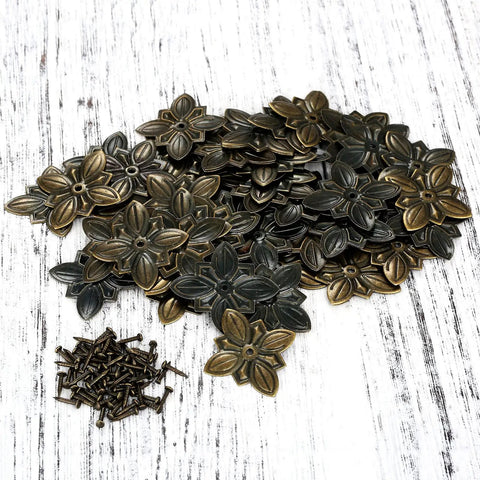 50 Pack Vintage Upholstery Nails Heavy Duty Iron Decorative Tacks For Furniture Makeover Rust Resistant Plated Surface floral design