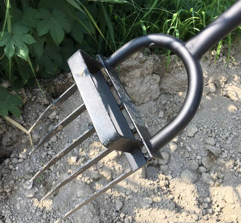 Heavy Duty 5 Tine Pitch Fork For Garden Work With Long Ergonomic T Handle Rust Resistant Stainless Steel Head in soil use